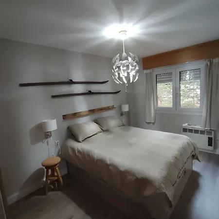 Iserias Santiago * Villanúa